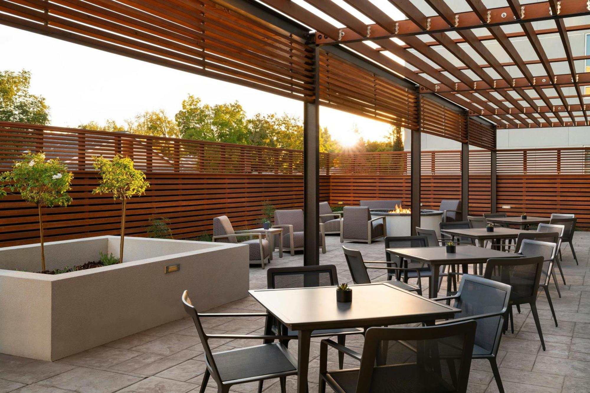 Courtyard By Marriott Cleveland Tn Hotel ภายนอก รูปภาพ
